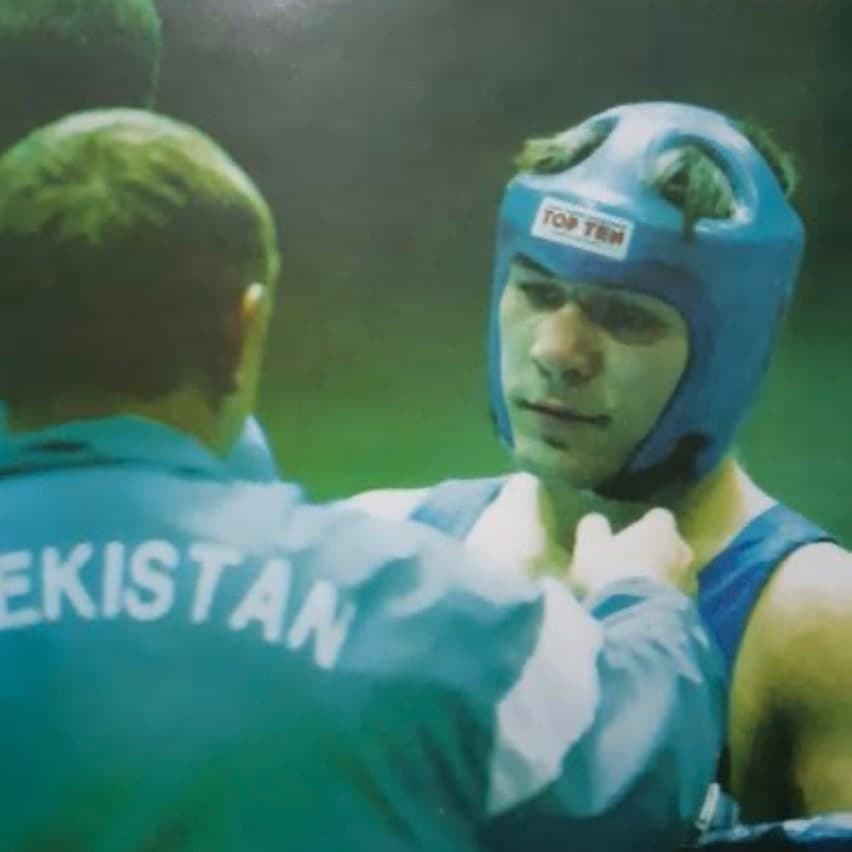 Ruslan Chagayev havaskor boks bo‘yicha 2 karra Osiyo chempioni (1995, 1998-yil), Osiyo o‘yinlari g‘olibi (1999) va 2 karra jahon chempioni (1997, 2001) hisoblanadi.
