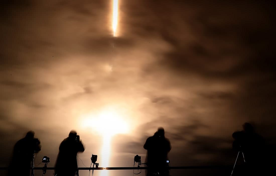 SpaceX компаниясининг кўп марта фойдаланиш мумкин бўлган Crew Dragon-3 космик кемаси бортида тўртта астронавт билан Халқаро космик станция томон учиб кетди.