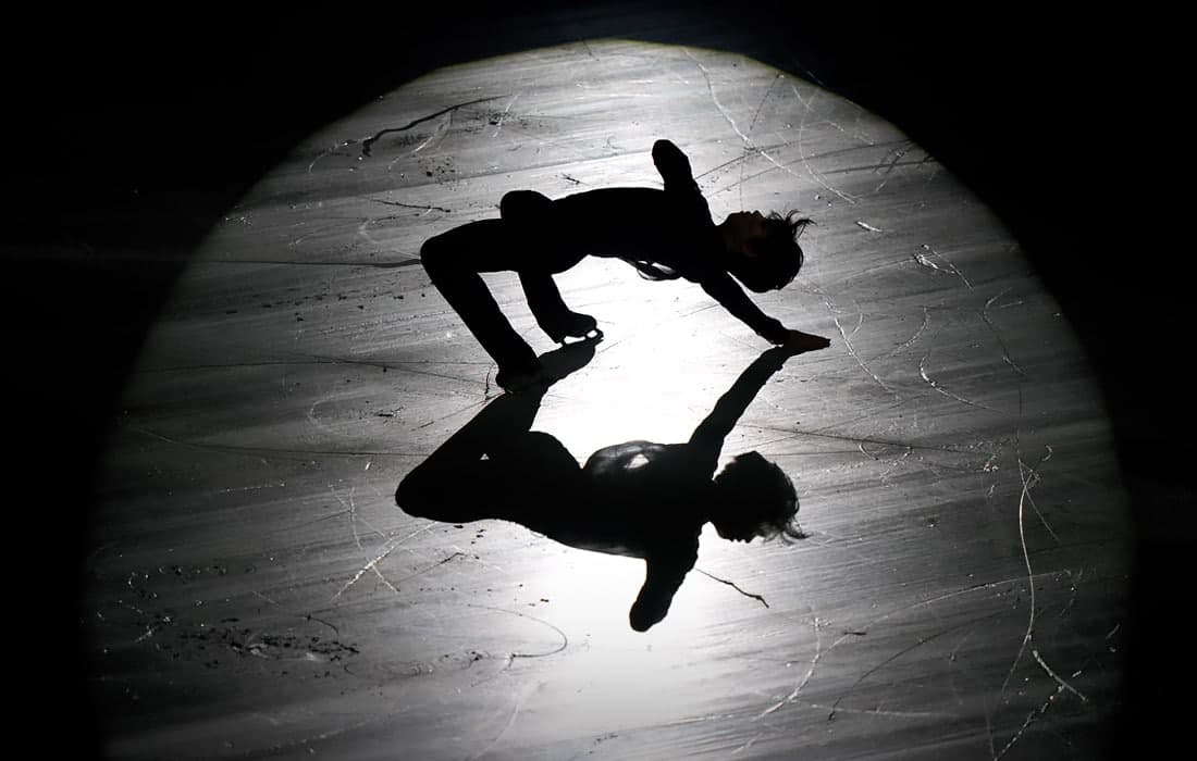 Janubiy koreyalik sportchi Cha Chjongvan Tokiodagi figurali uchish bo‘yicha Gran-prida ishtirok etmoqda.