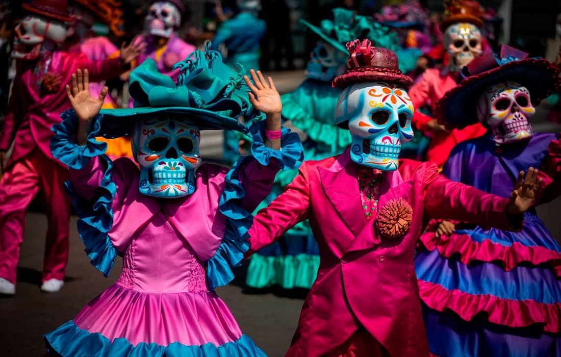 Мехико шаҳрида анъанавий «Ўликлар куни» паради бўлиб ўтди.