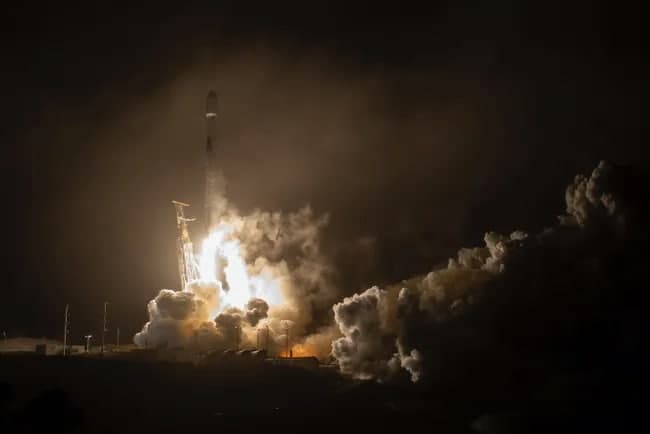 DART zondining Falcon 9 bilan koinotga uchirilishi
