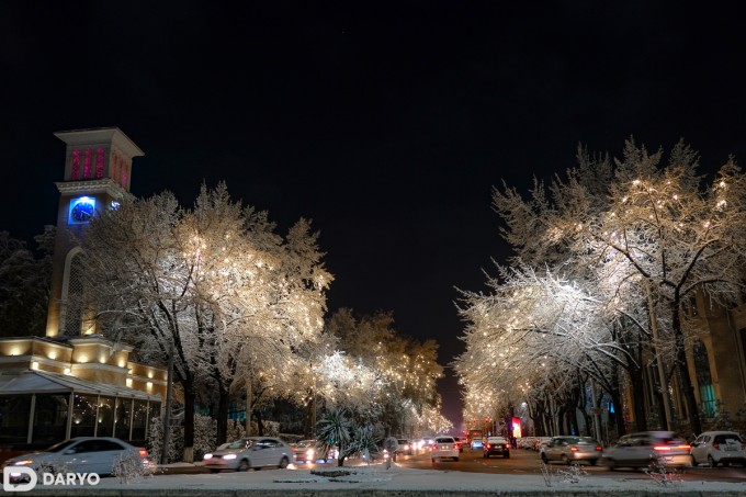 Qorga burkangan kechki Toshkent manzarasi. 2021-yil 17-noyabr.