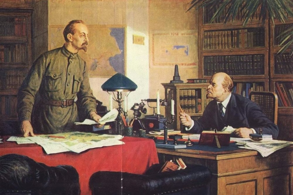 Feliks Dzerjinskiy (chapda) va Vladimir Ilich Lenin (o‘ngda)