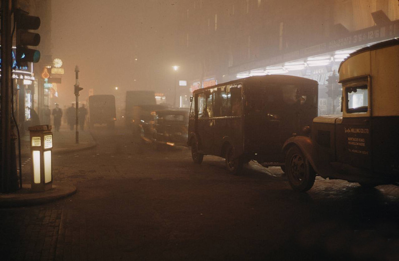 1952-yilgi “Buyuk smog” davrida London.