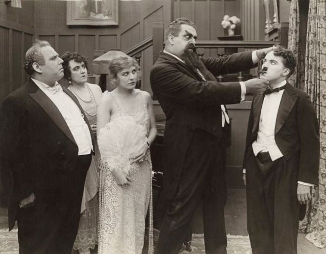 “Sarguzashtchi” filmidan kadr, 1917-yil