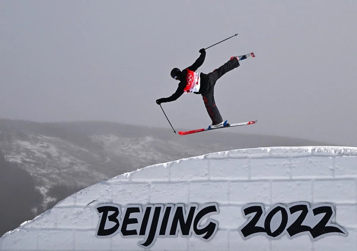 Пекин Олимпиадаси қатнашчиси.