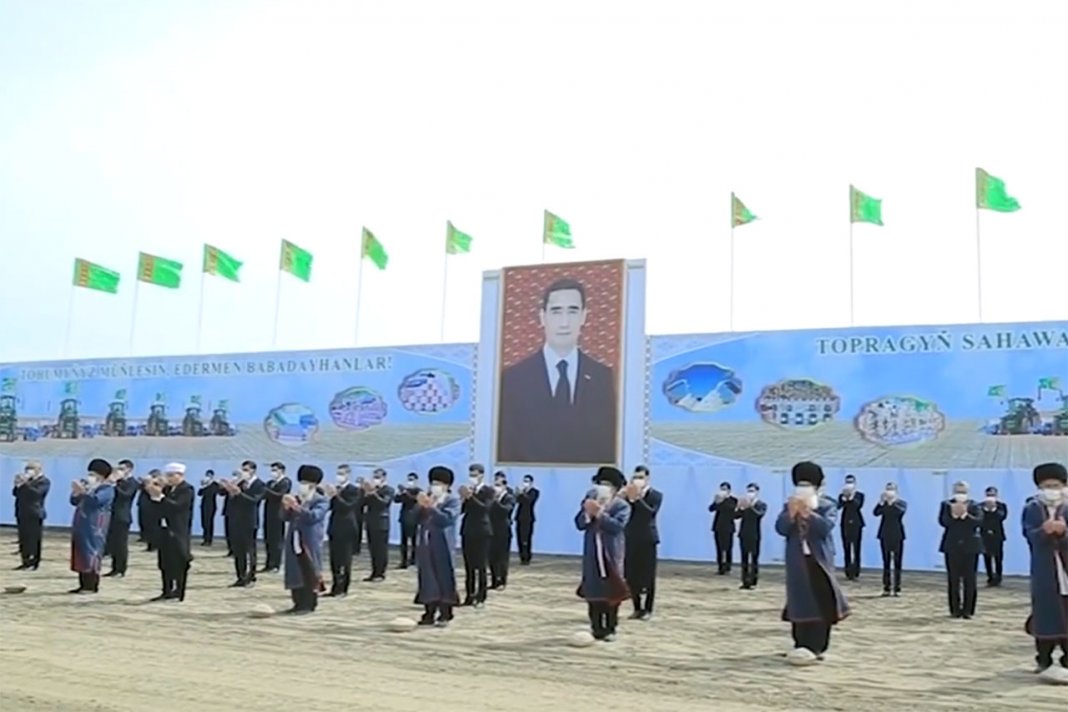 Foto: “Xronika Turkmenistana”