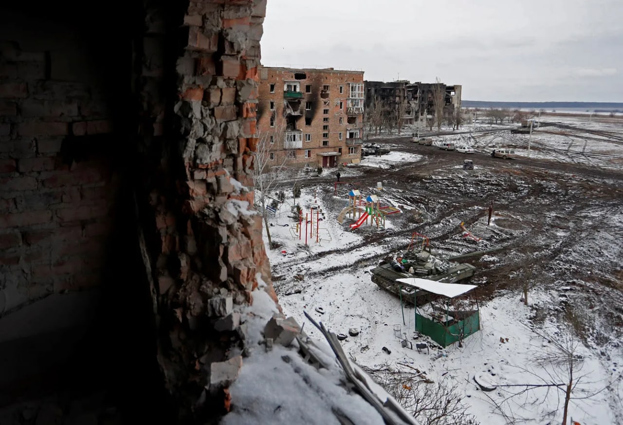 Donetsk viloyati, Volnovaxa shahridagi janglardan keyin turar joy binolari. 12-mart, 2022-yil