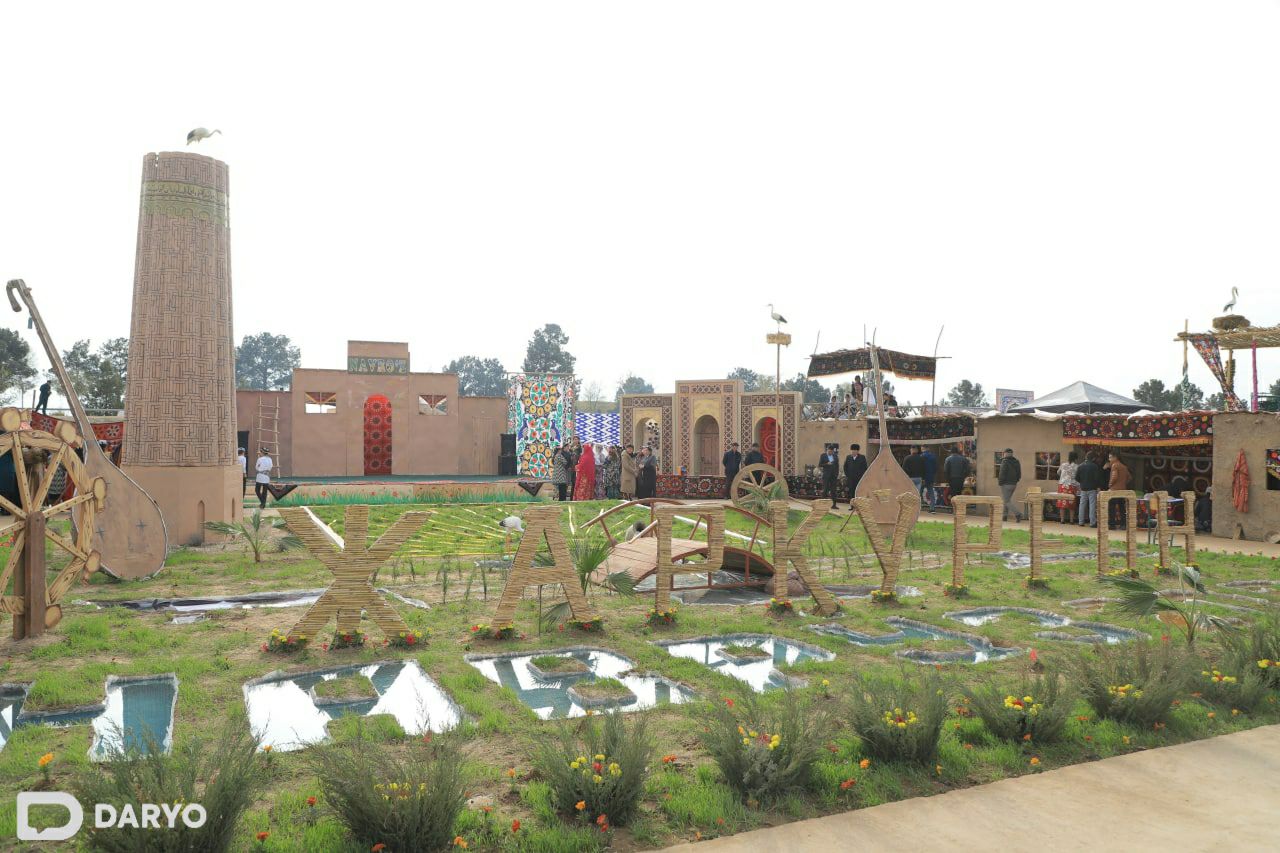 Bayram tadbirida jarqo‘rg‘onliklar tomonidan tashkil qilingan pavilyon.