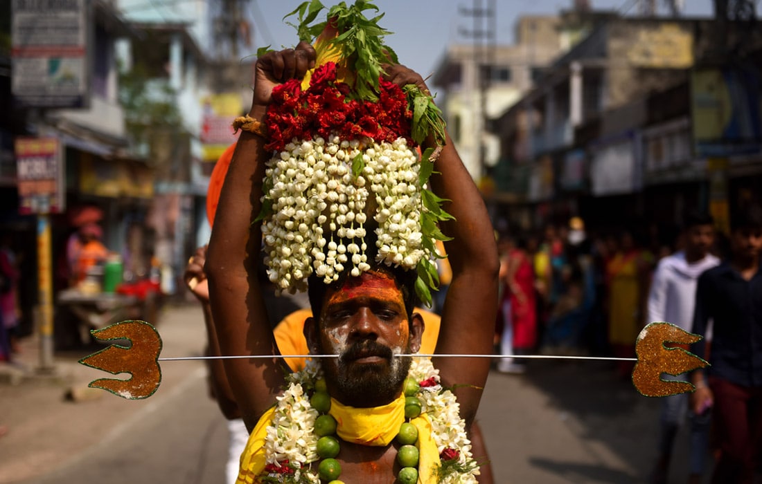 Hindistonning G‘arbiy Bengaliyasidagi Vel-Vel diniy festivali.