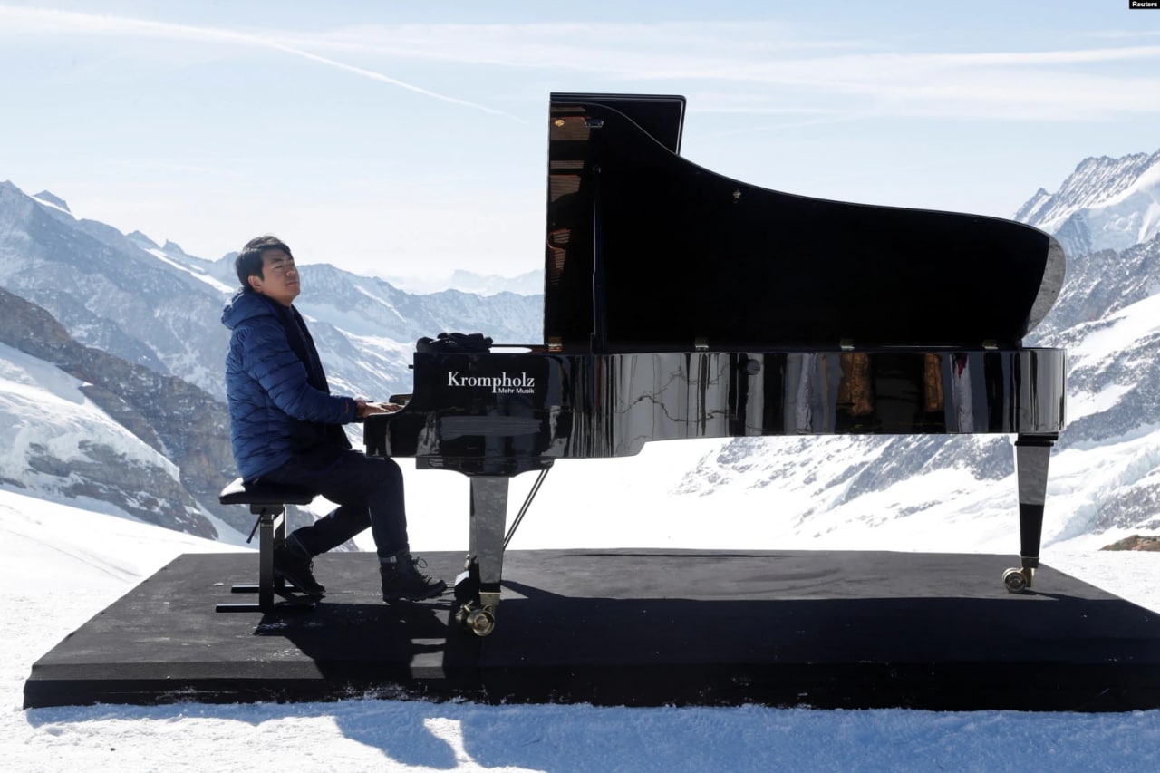 Pianinochi Lang Lang Shveysariyaning Jungfraujosh teatrida chiqish qildi.