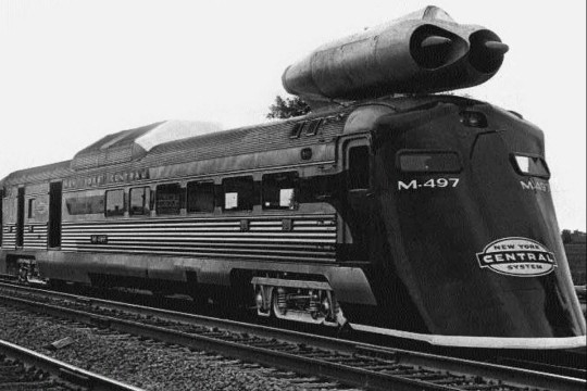 «Қора қўнғиз» — М-497 реактив поезди