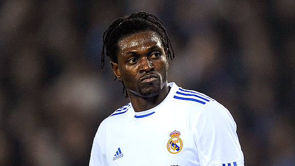 Emmanuel Adebayor — “Real”da. Togolik futbolchi “Manchester Siti”da o‘ynagan kezlari yarim mavsumga (2011) “Real”ga ijaraga berilgandi.