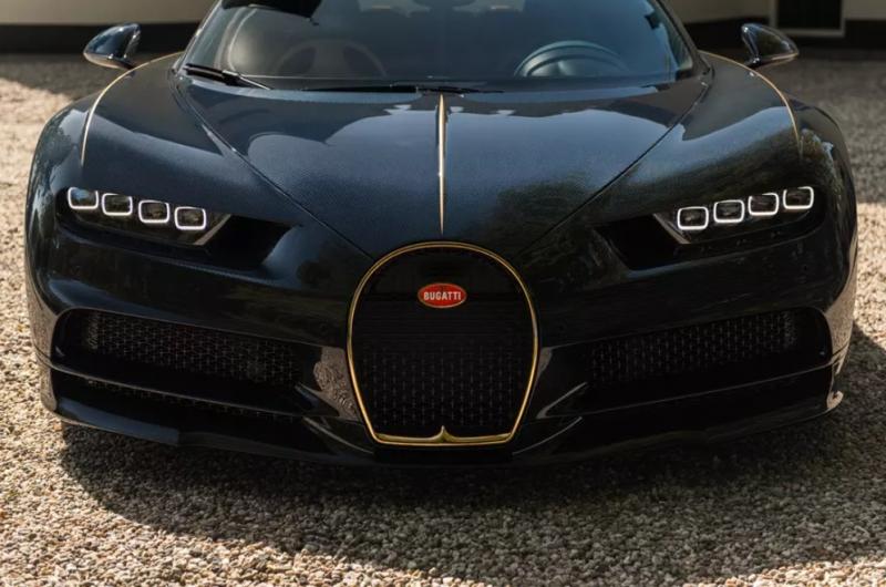 Bugatti Chiron kuzovi 24 qirotli oltin bilan bezatildi (foto)