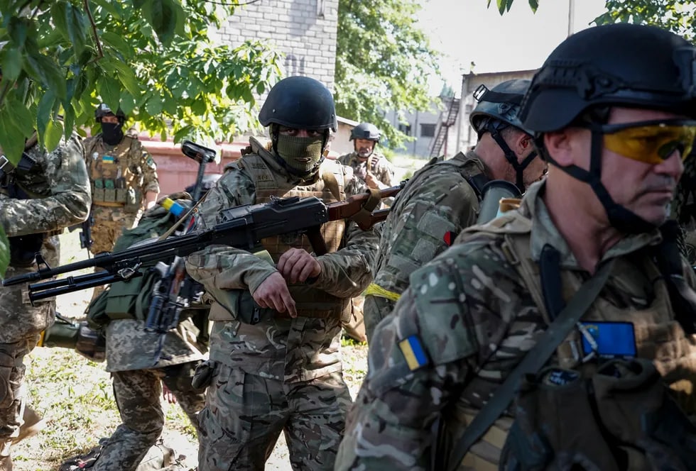 Ukraina armiyasida jang qilayotgan chet ellik ko‘ngillilar otryadining a’zolari.