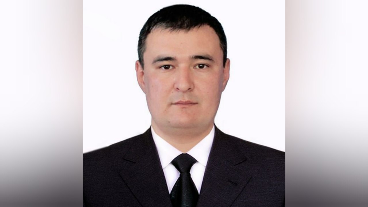 Akbar Rayimov.
