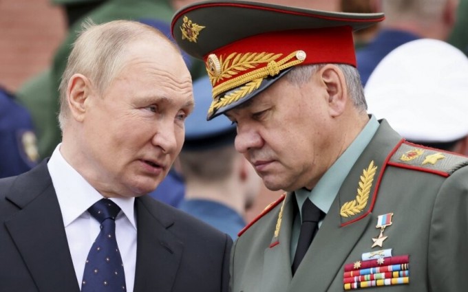 Vladimir Putin va Sergey Shoygu