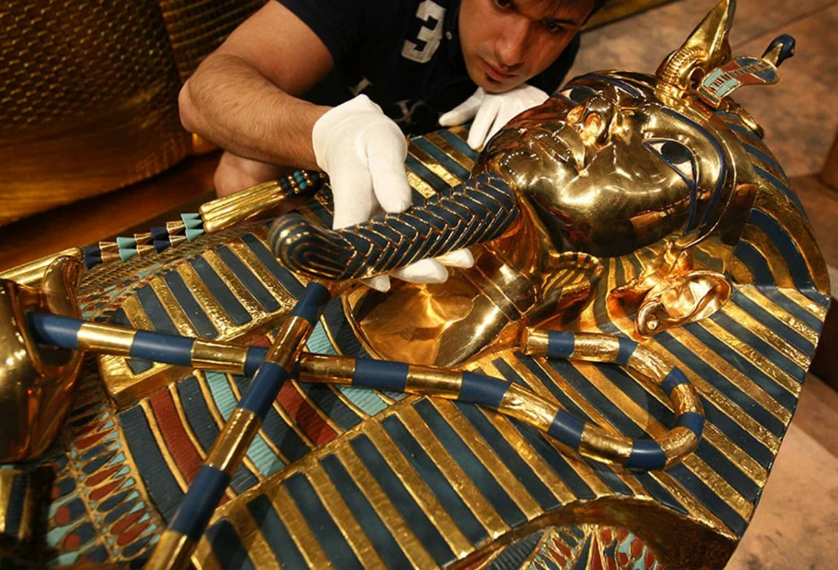 Тутанхамоннинг олтин саркофаги
