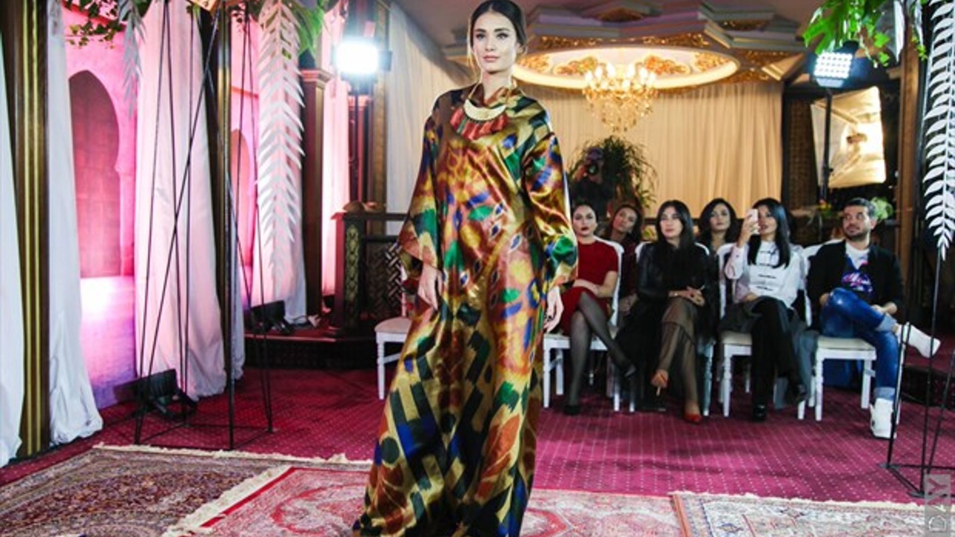 BDSM hukmronligi pornosini onlayn tomosha qiling