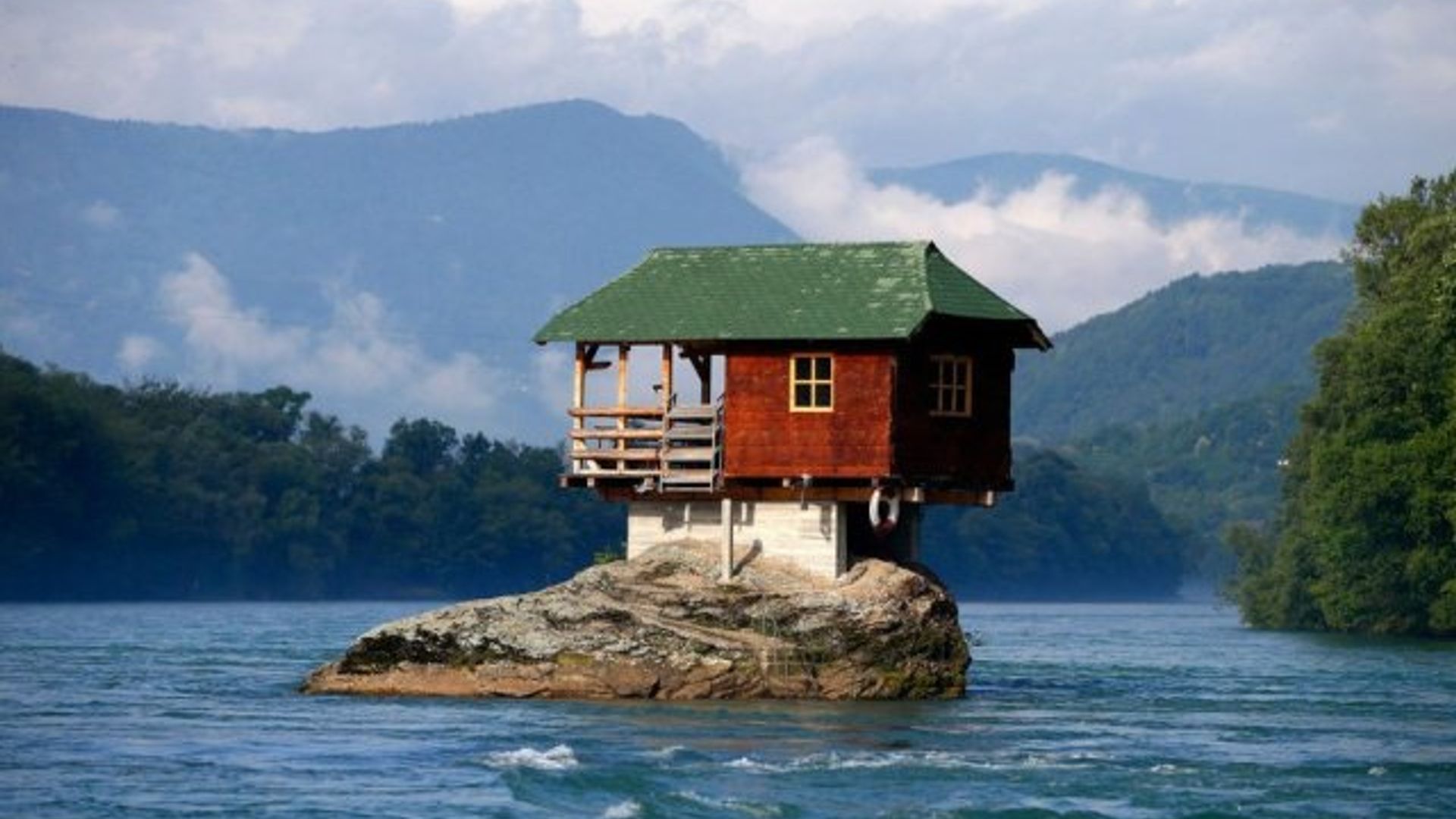 Ayollar monastirlarida buzuqlik