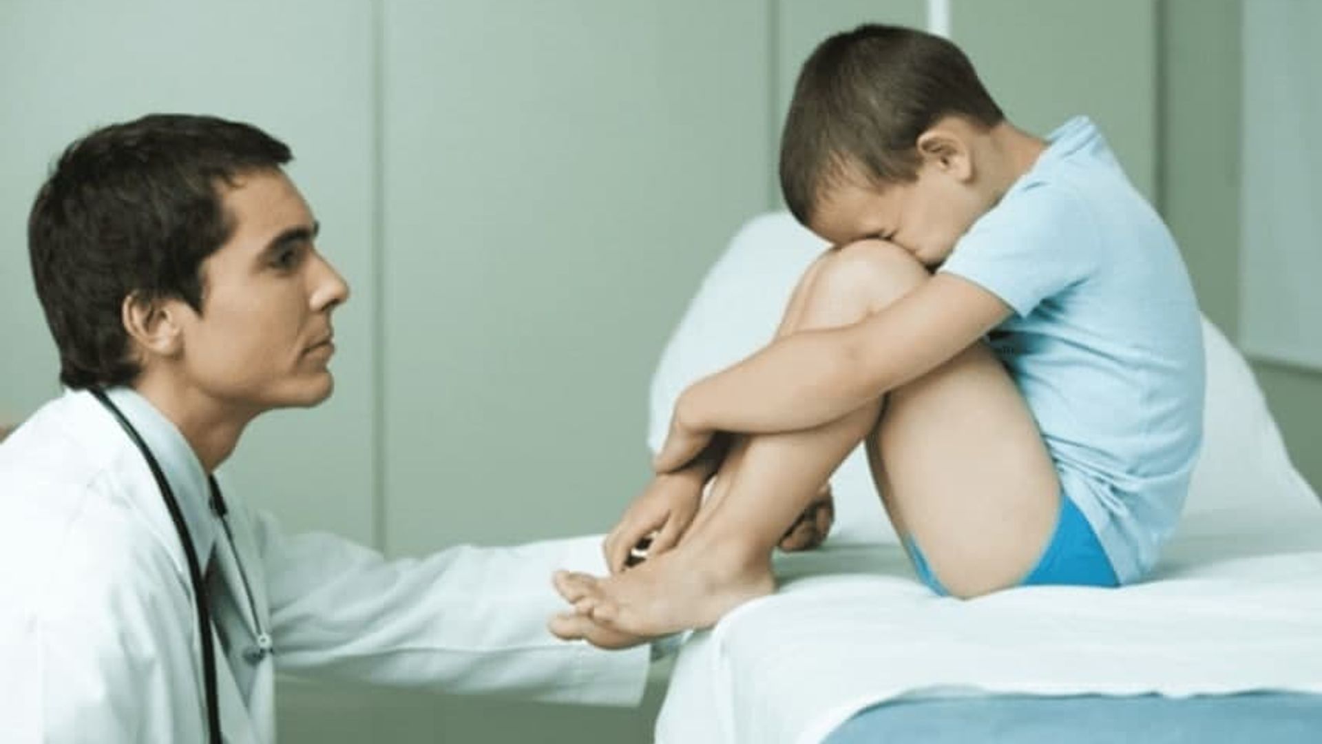 Yoriqli leggingsda porno