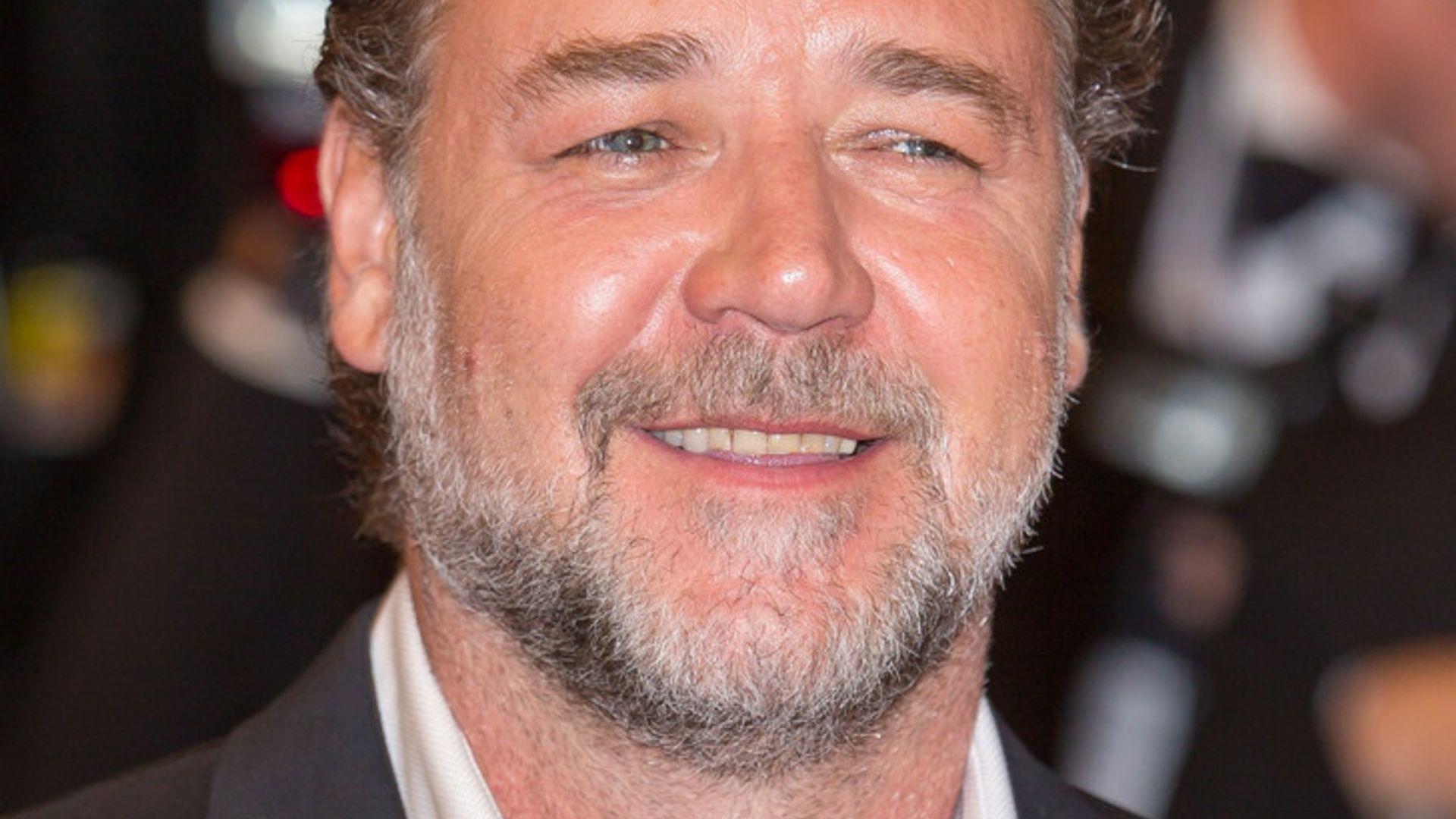 Klaudiya Shifferning kokraklari