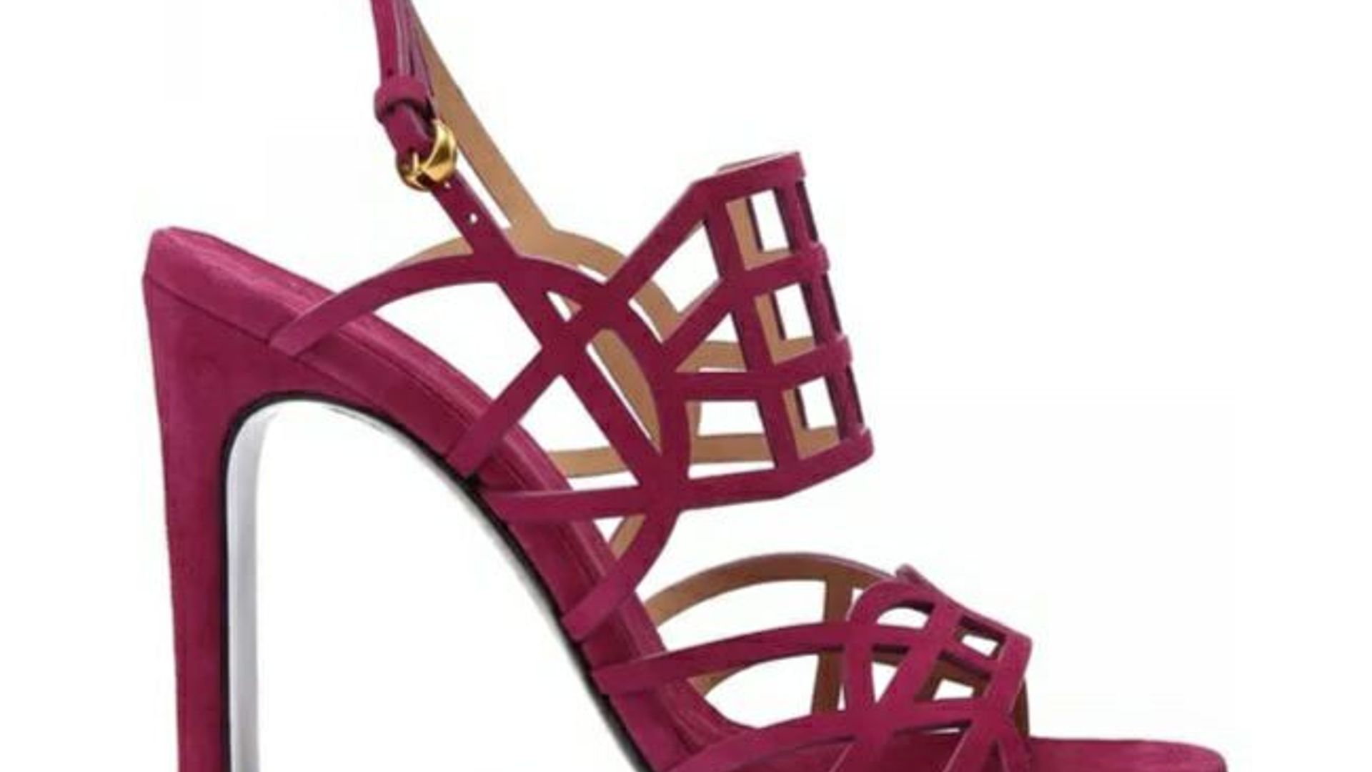 Porno yosh qiz yechinmoqda