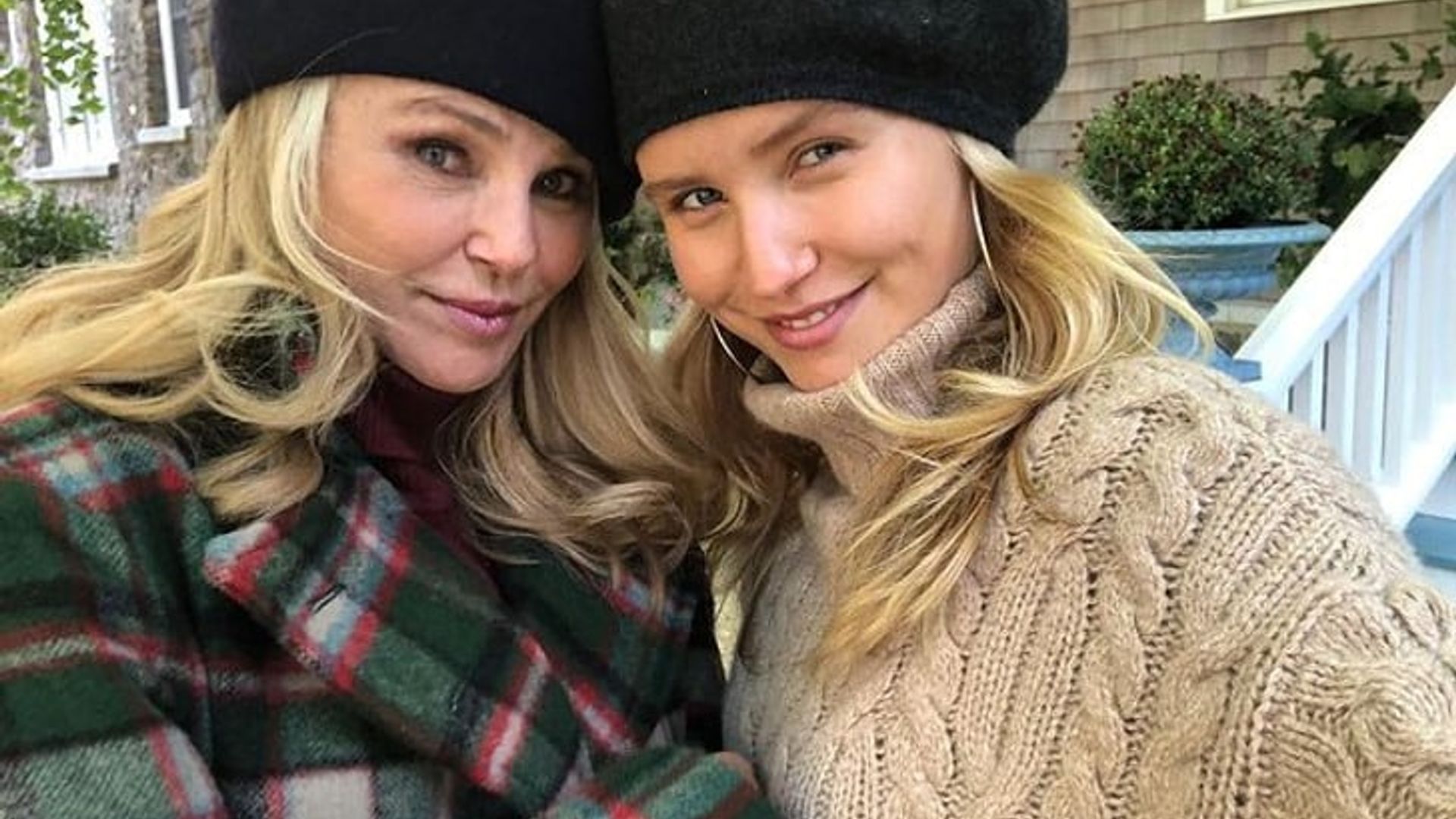 VKontakte-da 40 yoshdan oshgan ayollar. Yechinayotgan ayollar fotosuratlari.