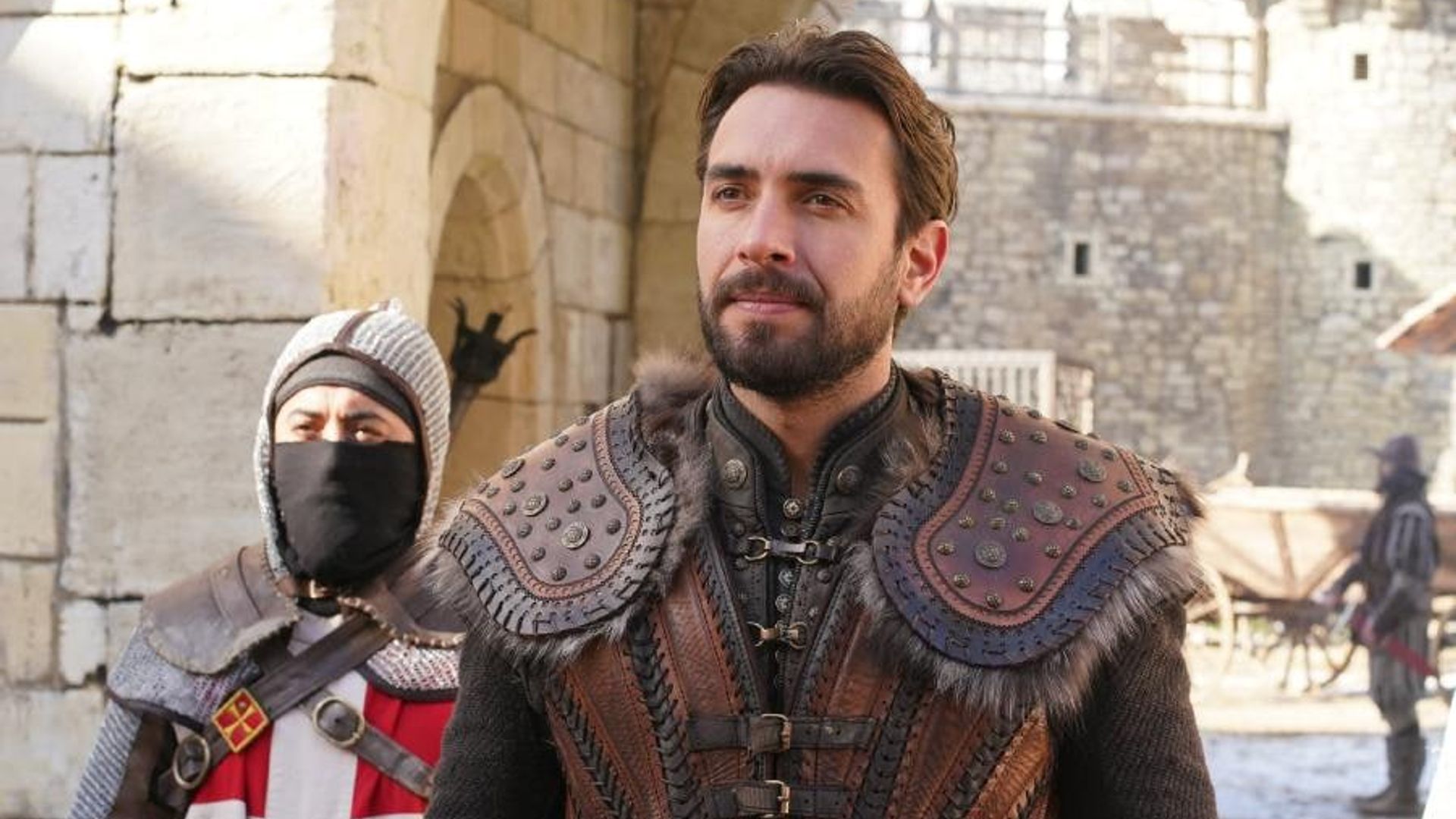 Uy bekasi külotsiz yuradi, lekin yubka porno videoda