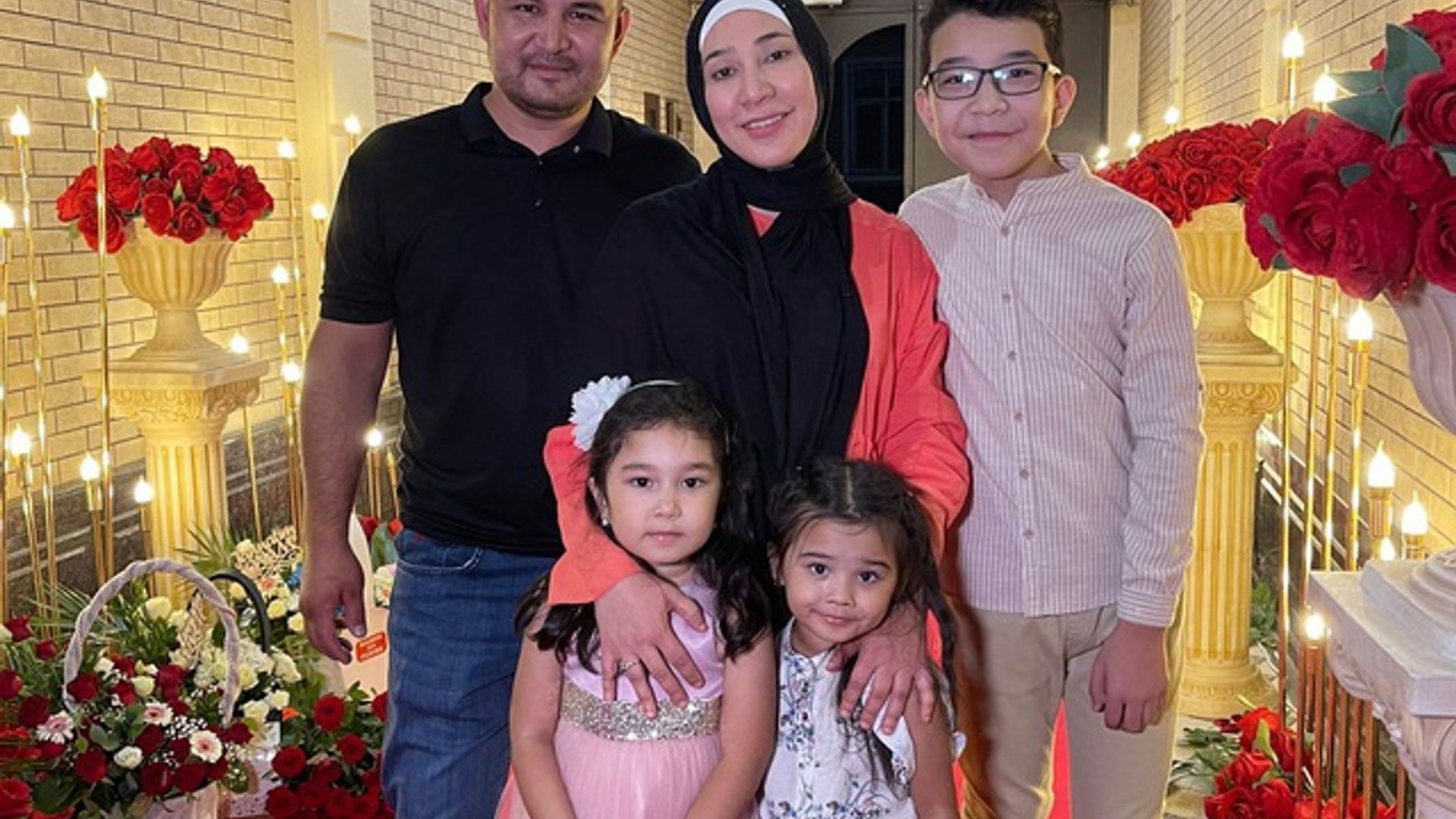 Striper Karinaning erotik fotosuratlari