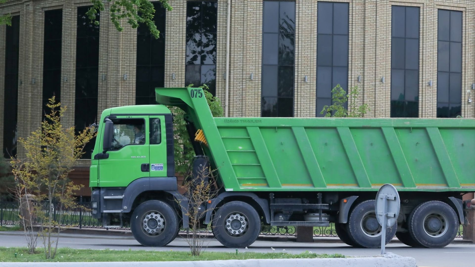 Kamming ayollarning fotosuratlari