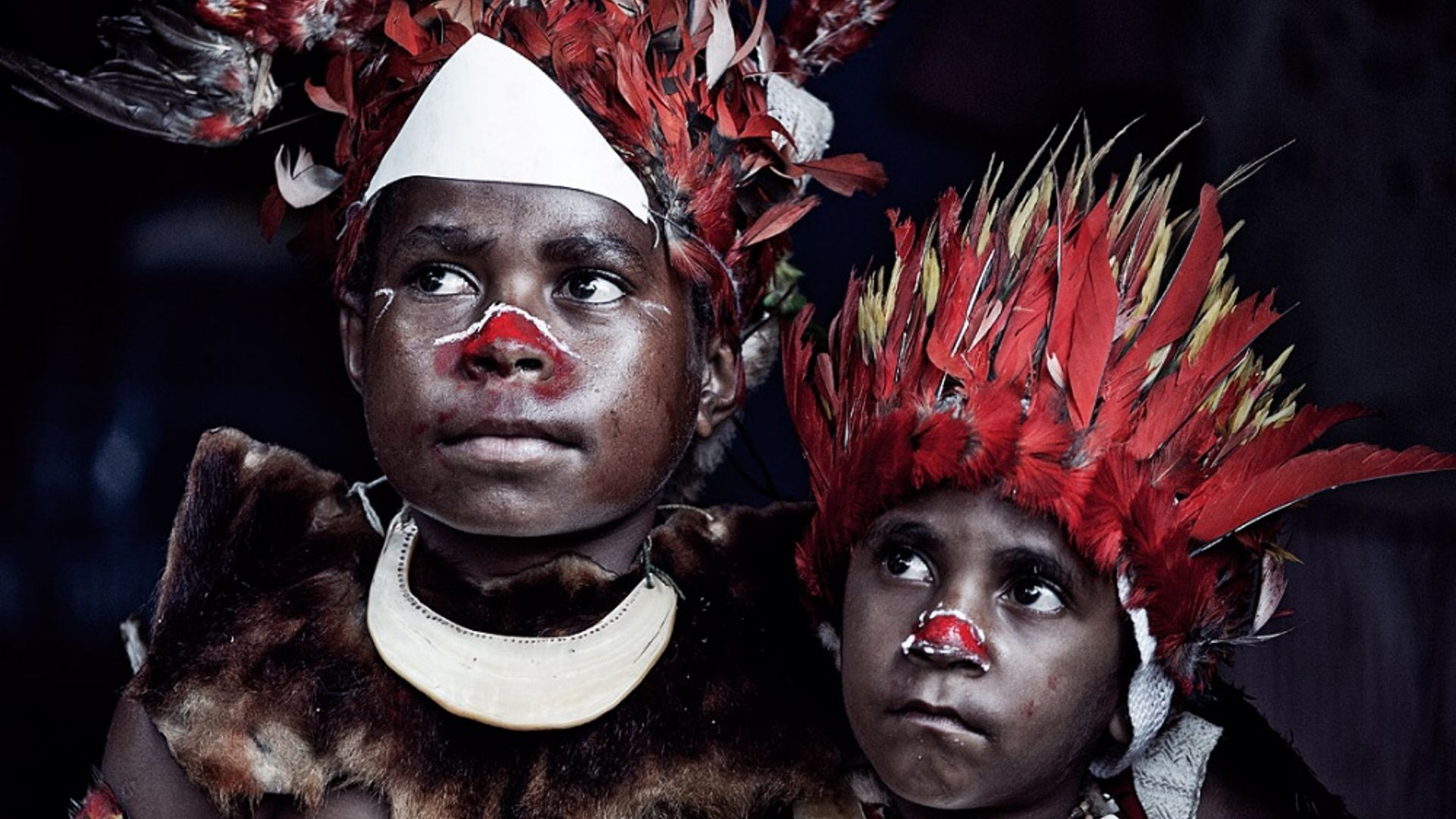 Semiz yalangoch qora ayol Men jinsiy aloqa video