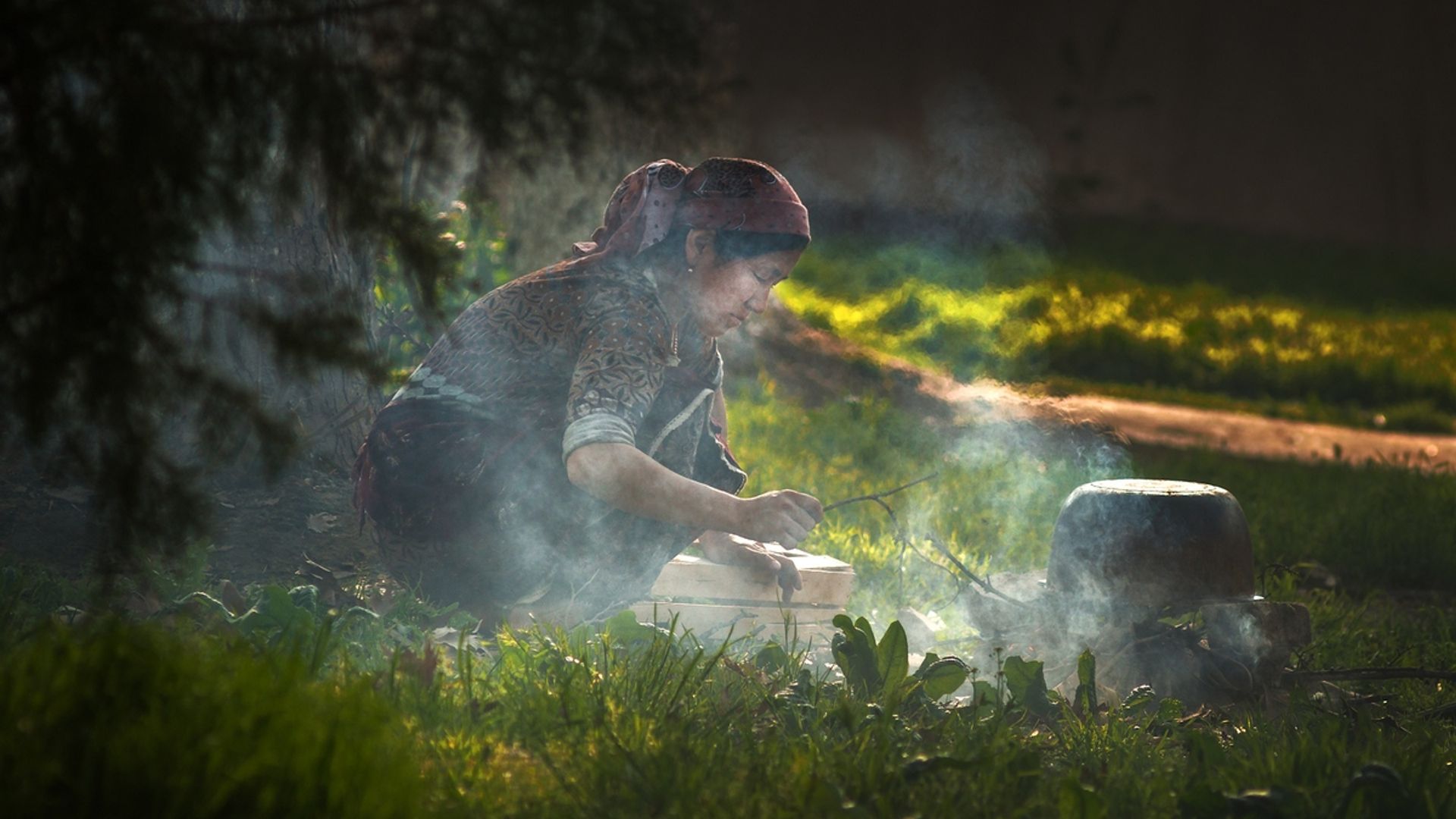 Mehmonxonada jinsiy aloqada bolgan er-xotinning yashirin kamerasi Juda chiroyli trans cums