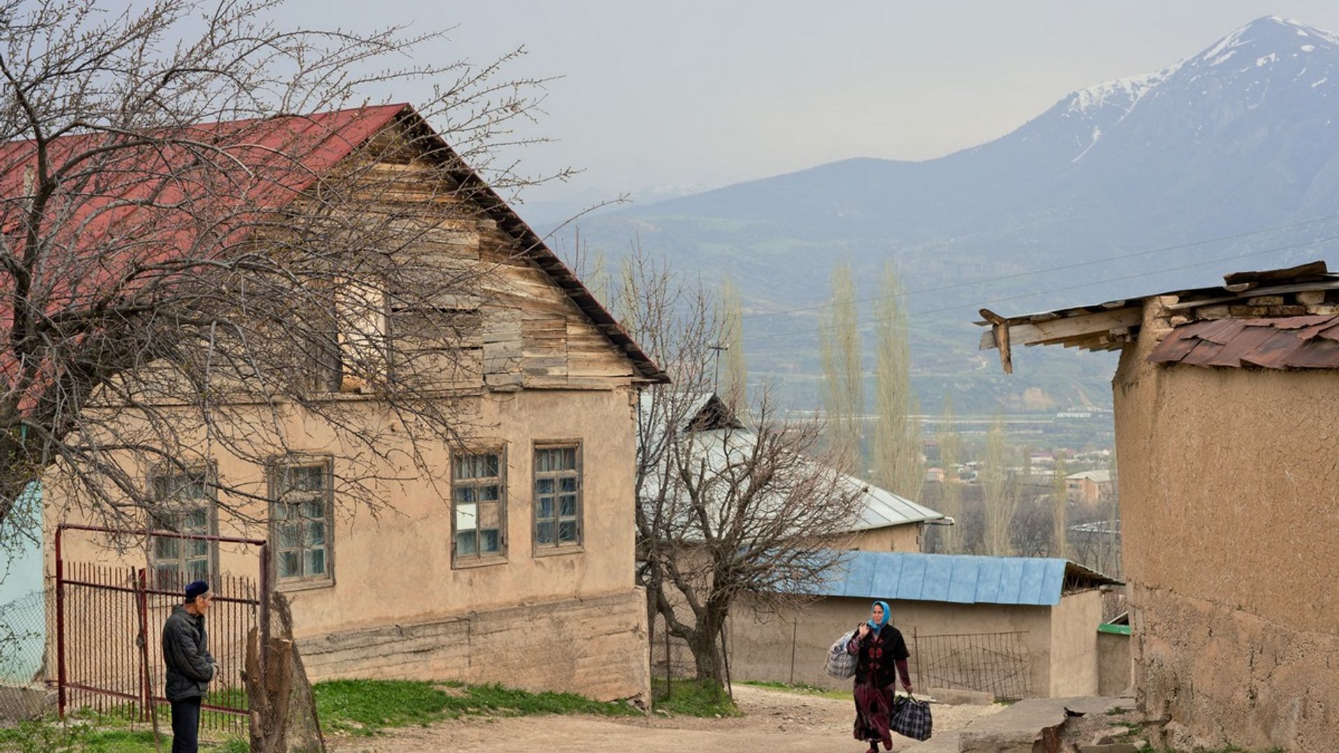 Cum cumshot anal Lesbian opish fotosurati