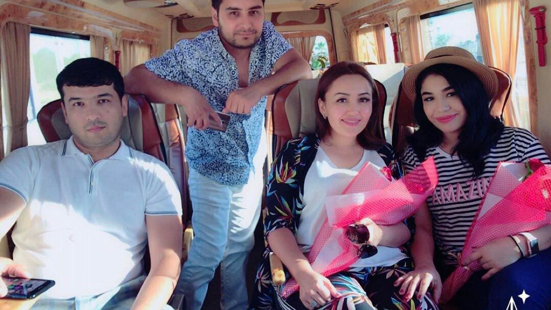 Yalang oyoq porno Voyaga etgan ayollar ishtirokidagi toliq metrajli porno film