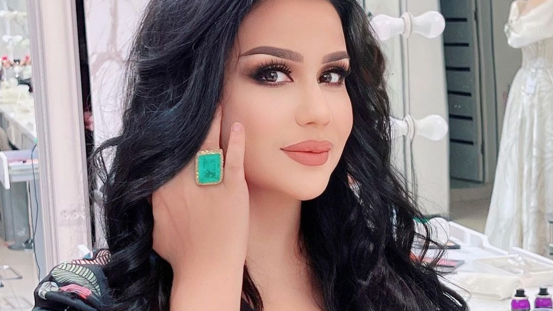 Natasha Shvetsning yalangoch fotosurati Bu video faqat rus tilida bolib, unda er-xotinlar jinsiy aloqa paytida gaplashadi.