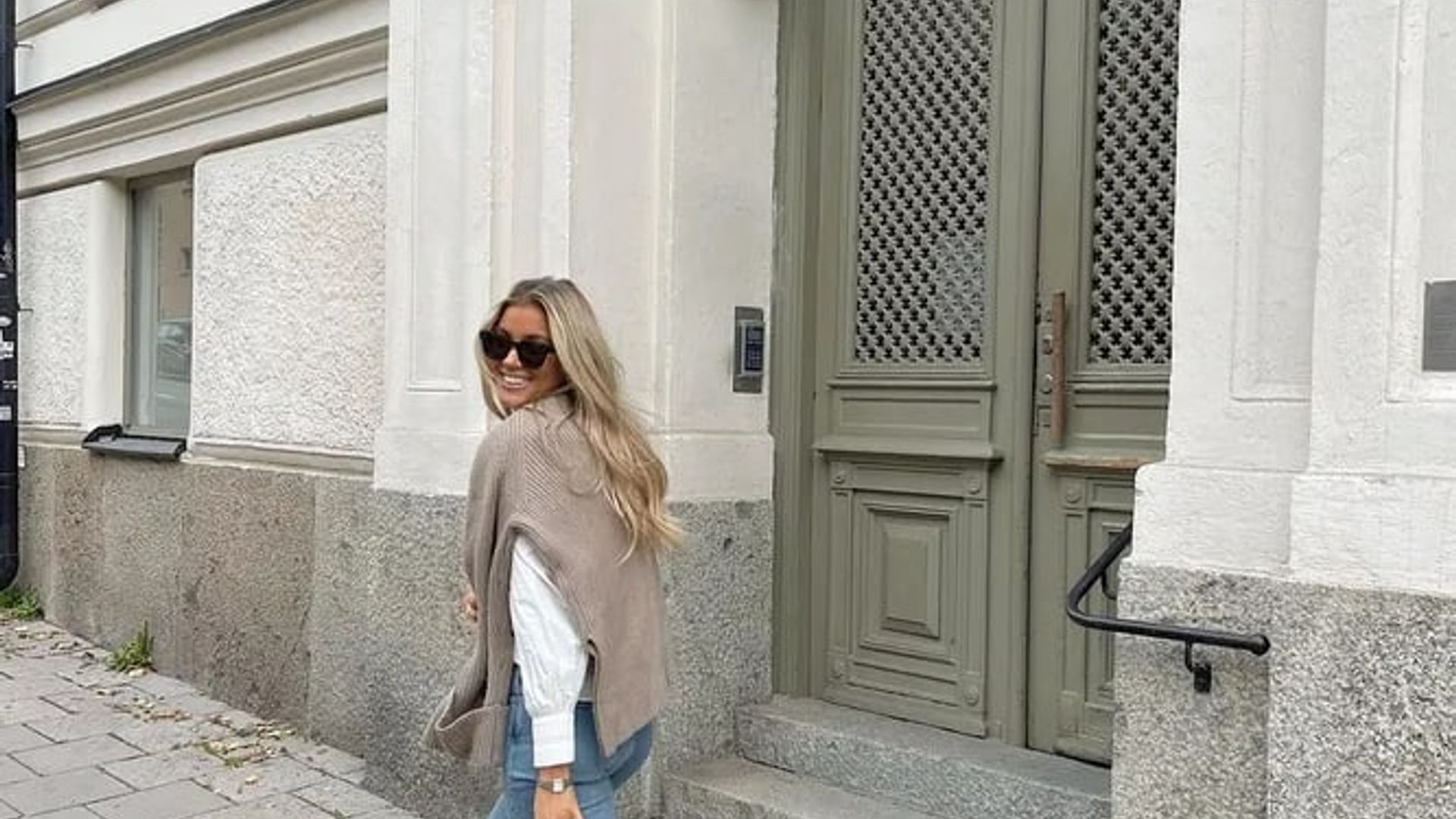 Qalin oyoqlarni yoyish fotosurati Qalin oyoqlarni yoyish fotosurati