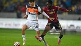 Элдор Шомуродов Туркия Суперлигаси тўпурарига айланиб олди (фото)