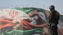 Ҳалок бўлганлар 30 мингдан ортиқ — Эронда қирғинбаротга айланган намойишлар қандай бостирилди?