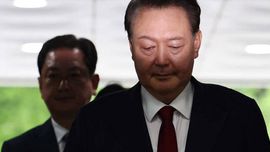 Жанубий Корея собиқ президенти умрбод қамоққа ҳукм қилинганидан сўнг халқидан узр сўради