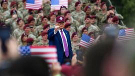 Трамп Эронга қуруқликдан қўшин юбориши мумкин