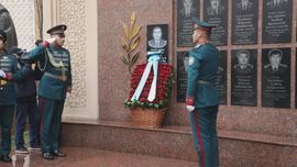 В Ташкенте открыли мемориал погибшему инспектору ДПС Хосилбеку Эшназарову