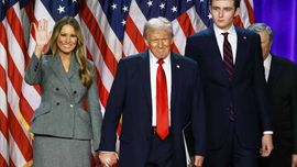 Трампдан ўғлини урушга юбориш талаб қилинди (видео)