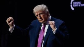 Трампнинг зеҳни ва хулқ-атвори америкаликларни хавотирга солмоқда — сўровнома