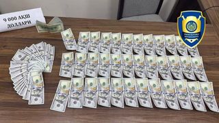 Toshkentda qalbaki 9 ming dollarni 5 ming dollarga sotayotgan shaxslar ushlandi 