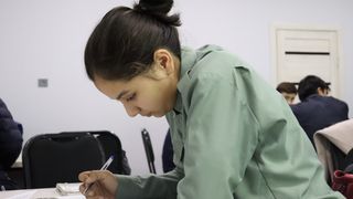 “Universitet talabani kuchli qiladi yoki sindiradi” — 6 tilni biladigan dasturchi Nodirabegim Musayeva bilan suhbat (foto)