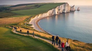 Angliyada 4 300 kilometrli dunyodagi eng uzun qirg‘oq yo‘li ochildi