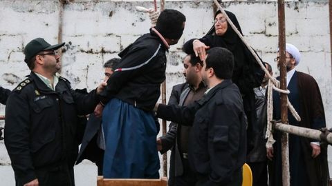 Eronlik ona o‘z o‘g‘lining qotilini qatl chog‘ida afv etdi