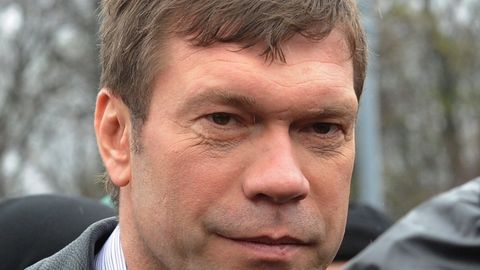 Ukraina prezidentligiga nomzod Oleg Saryovni namoyishchilar qattiq kaltaklashdi