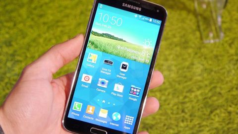 Кореяда кунига 7 мингта Samsung Галахй С5 сотилмоқда